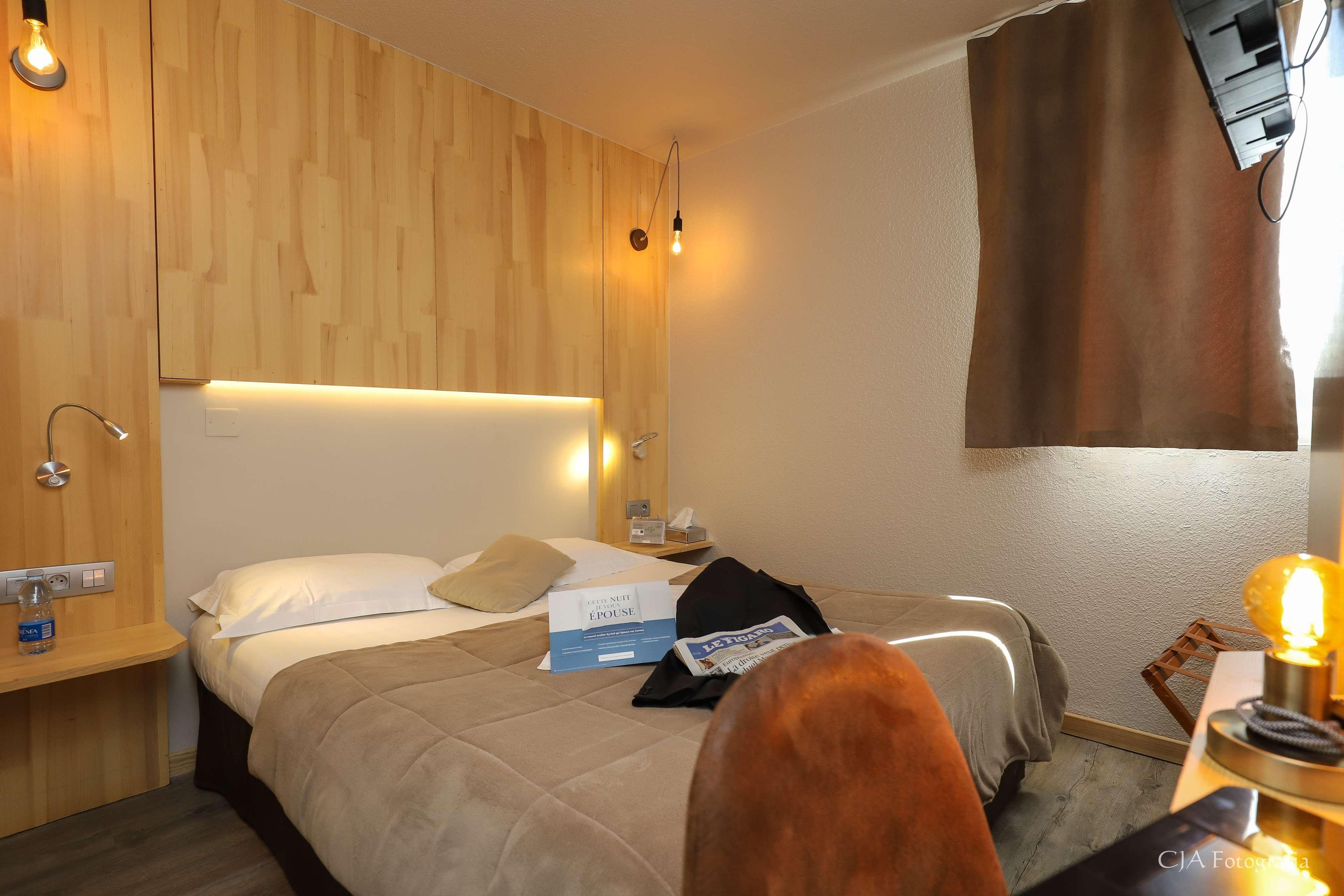 Hotel Restaurant Kyriad Brive Centre Zewnętrze zdjęcie