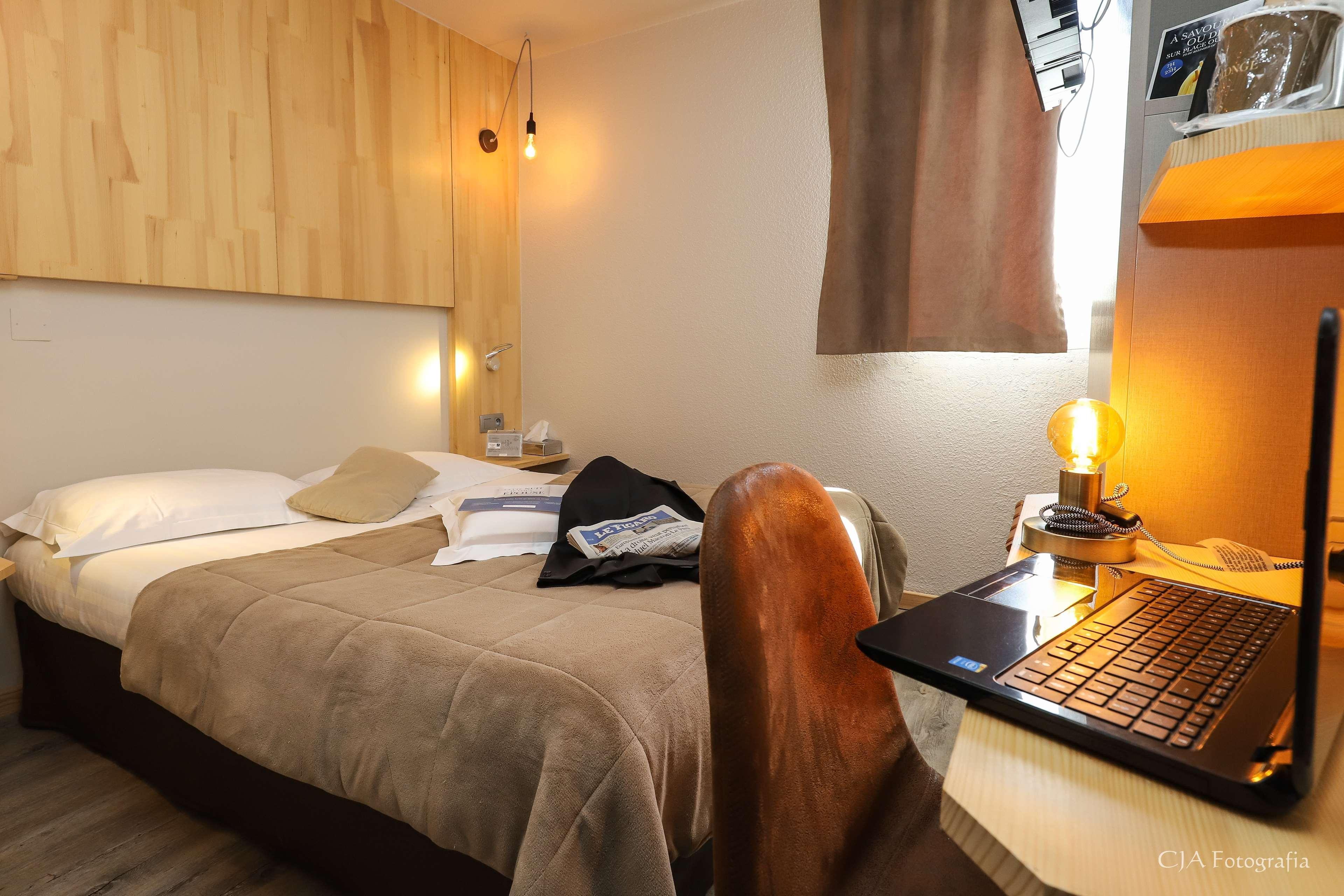 Hotel Restaurant Kyriad Brive Centre Zewnętrze zdjęcie