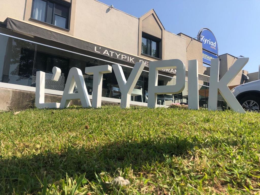 Hotel Restaurant Kyriad Brive Centre Zewnętrze zdjęcie