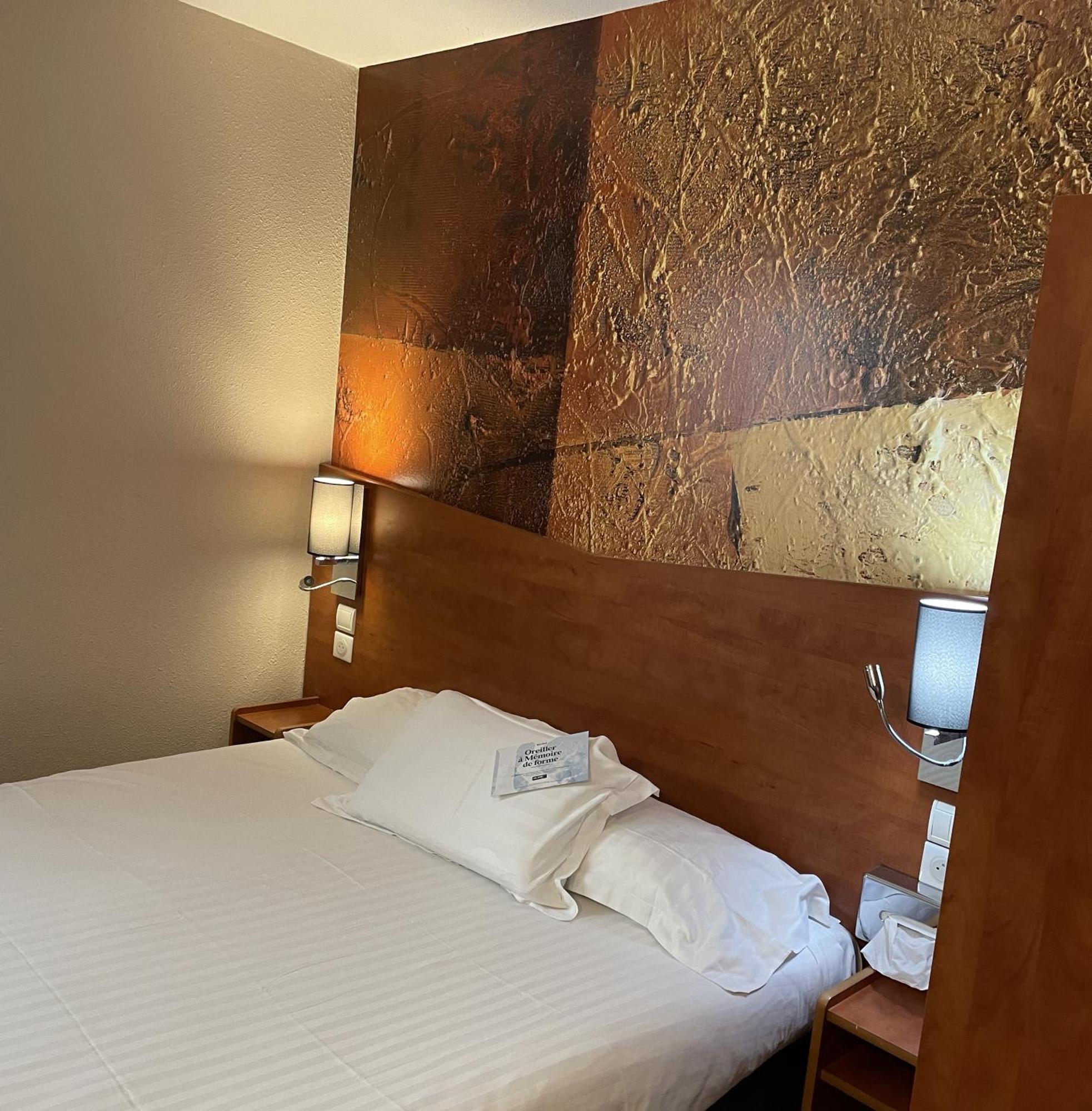 Hotel Restaurant Kyriad Brive Centre Zewnętrze zdjęcie