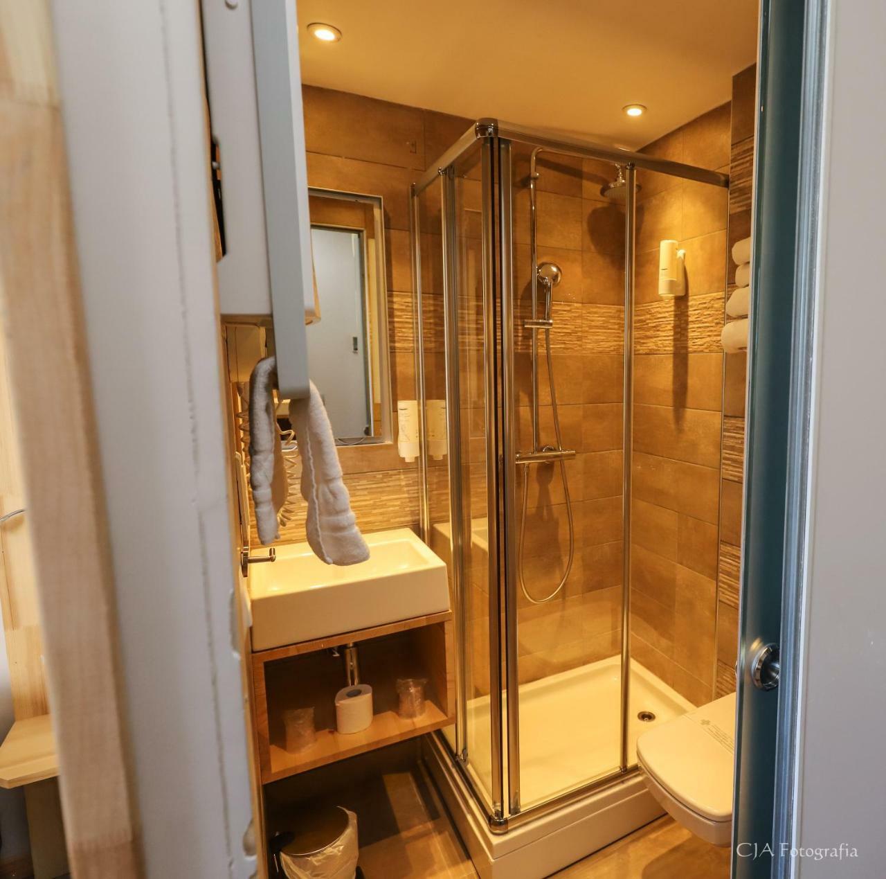 Hotel Restaurant Kyriad Brive Centre Zewnętrze zdjęcie